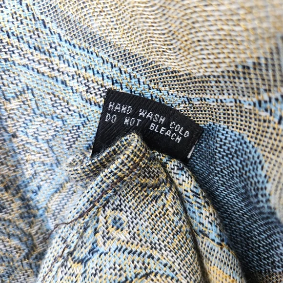 Elegant Paisley Scarf in Blue and Gold - Picture 13 of 14